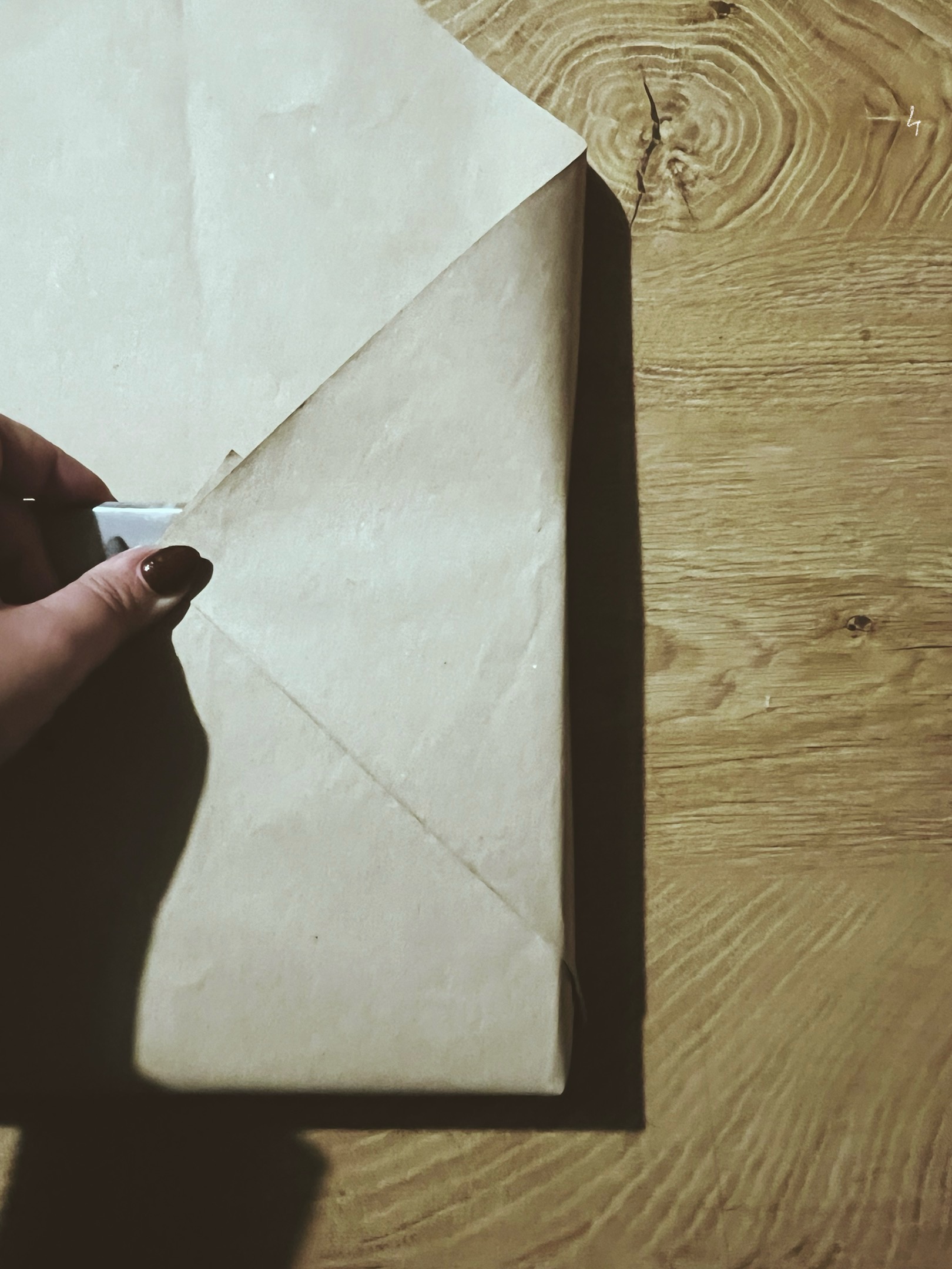 Obálka ze čtvercového papíru – krok 4